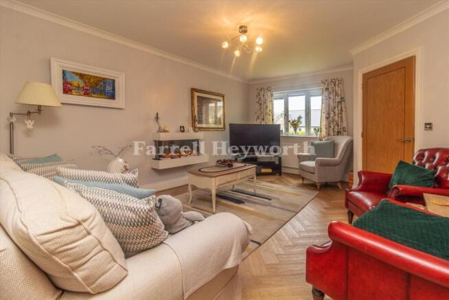 Lounge image 2