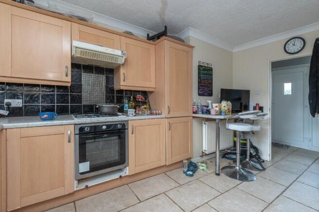 3 bed Semi-Detached for sale Image 8