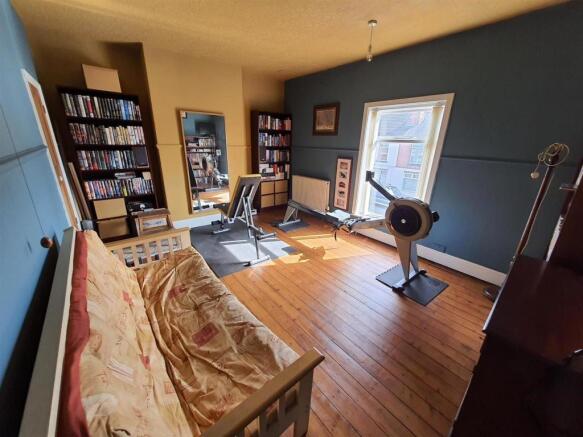 Bedroom 1 - 1.jpg