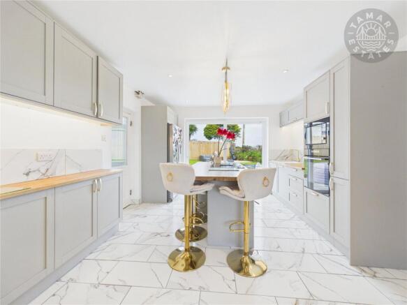 Kitchen/Breakfast Rm