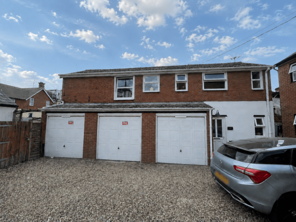 2 Bedroom First Floor Apartment for Rent- Felixst