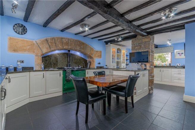 5 bed Barn Conversion for sale Image 5