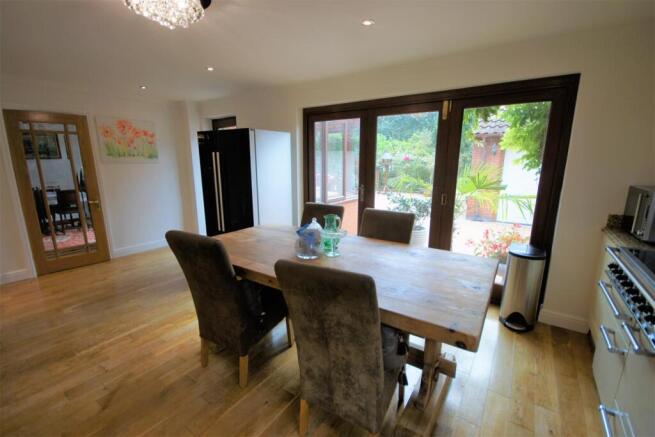 4 bed Detached for sale Image 5