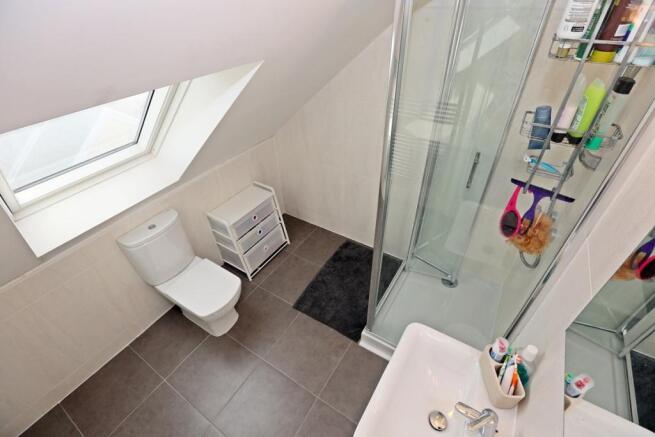 En-suite to Master