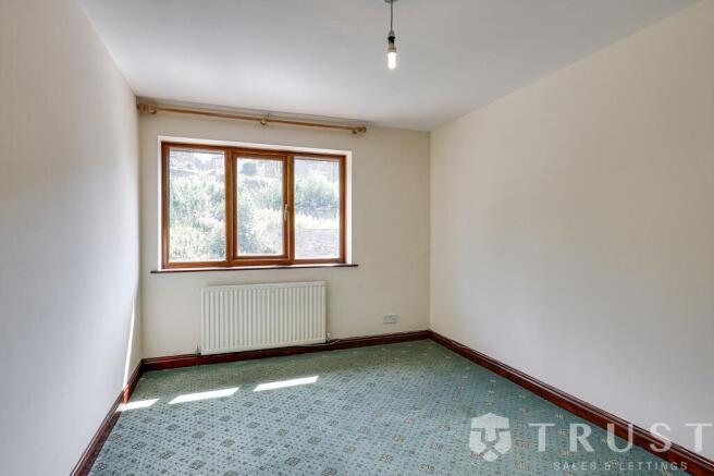 3 bed Terraced to rent Image 12