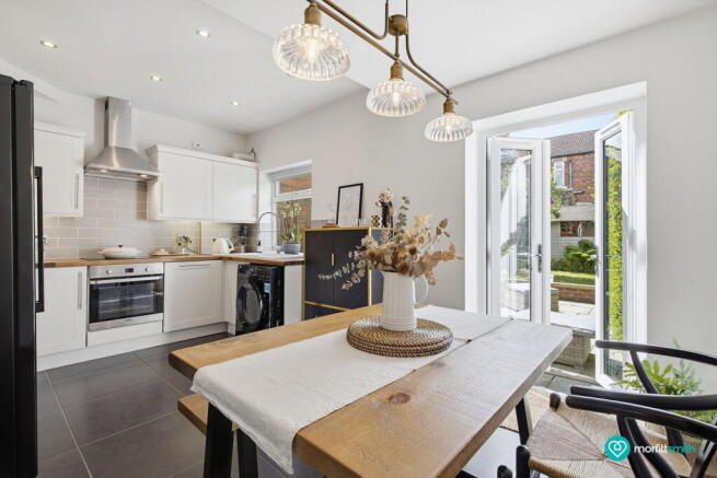 3 bed Town House for sale Image 7