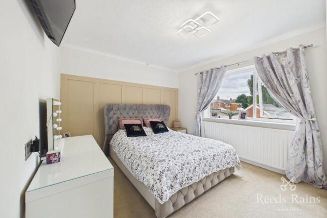 3 bed Terraced for sale Image 4