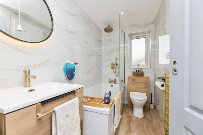 2 bed Semi-Detached for sale Image 7