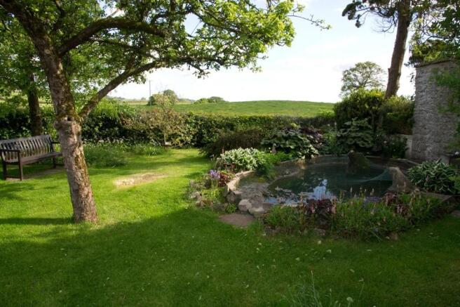 Gardens and groun...