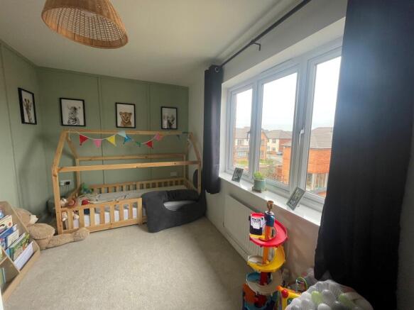 3 bed Semi-Detached for sale Image 6
