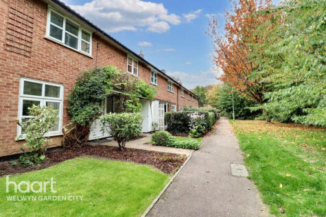 Vine Close, Welwyn Garden City