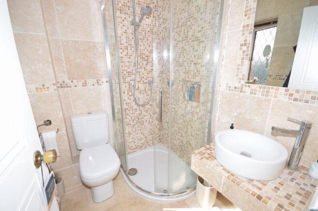 En-Suite Showe...