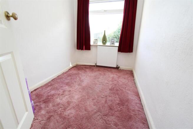 2 bed Semi-Detached Bungalow for sale Image 12