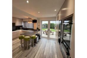 6, Coupland Close, Oldham OL4 2TQ
