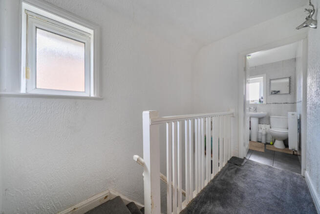3 bed Semi-Detached for sale Image 10
