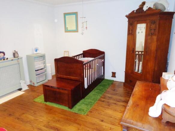 BEDROOM 2