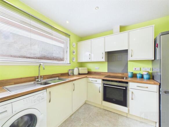 Kitchen / Dining