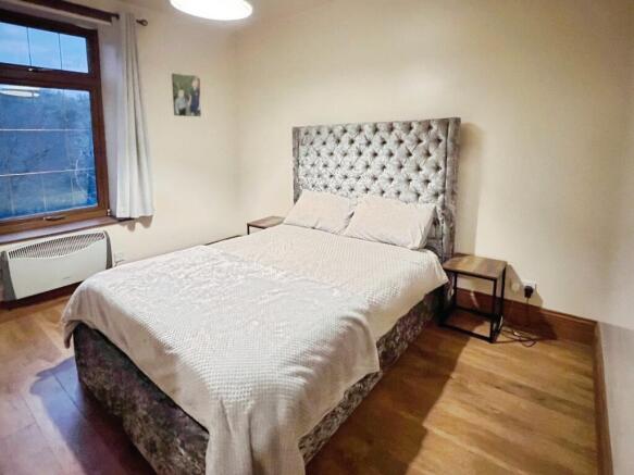 2 bed Terraced for sale Image 6