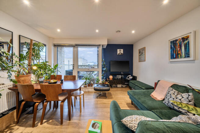 1425617-9-69b2e21...