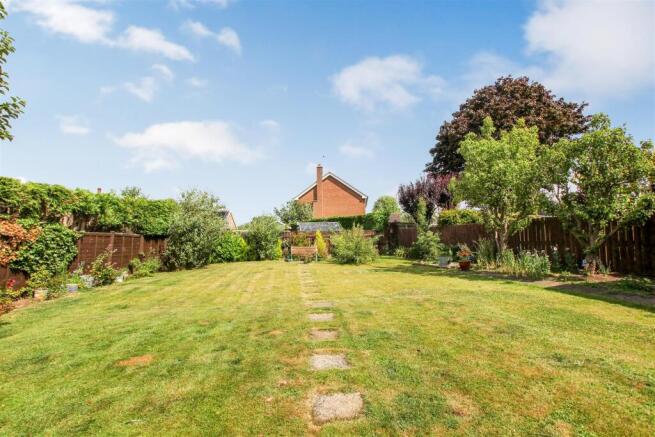 3 bed Detached Bungalow for sale Image 12