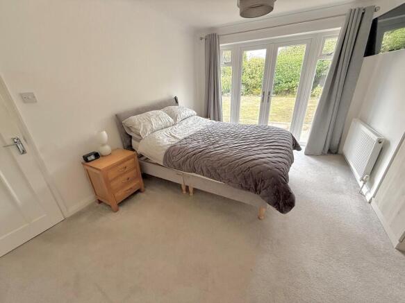 9 Hawke Close GF ...