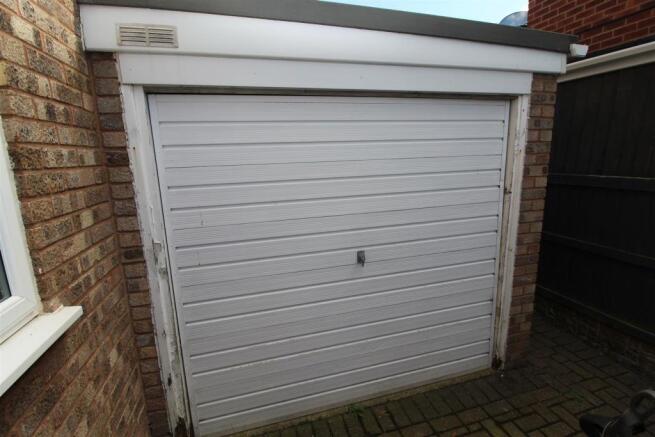 Garage.JPG