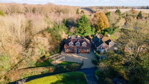 The Hamlet, Gallowstree Common