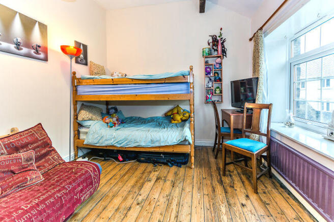 Photo 10