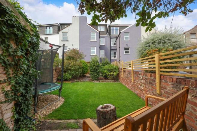 78 Bromley Road 4.JPG