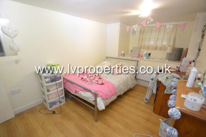 6 bed Terraced to rent Image 4