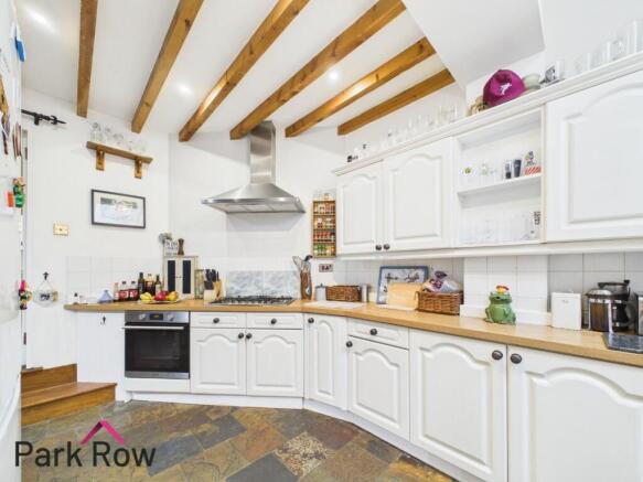 3 bed Terraced for sale Image 9