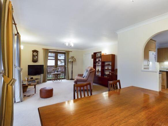 dining area th...