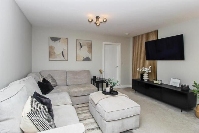 3 bed Semi-Detached for sale Image 5