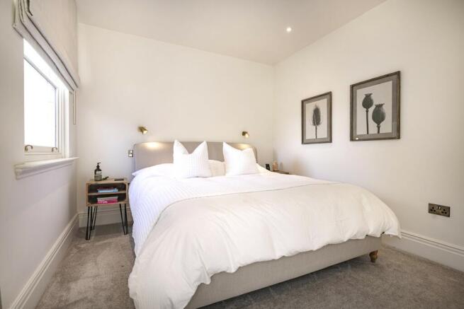 2 bed Apartment for sale Image 5