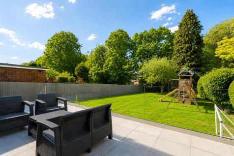 Cassiobury Drive, Cassiobury