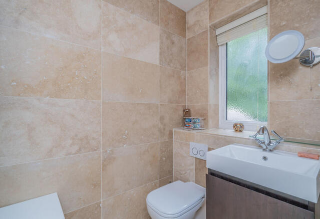 Ensuite
