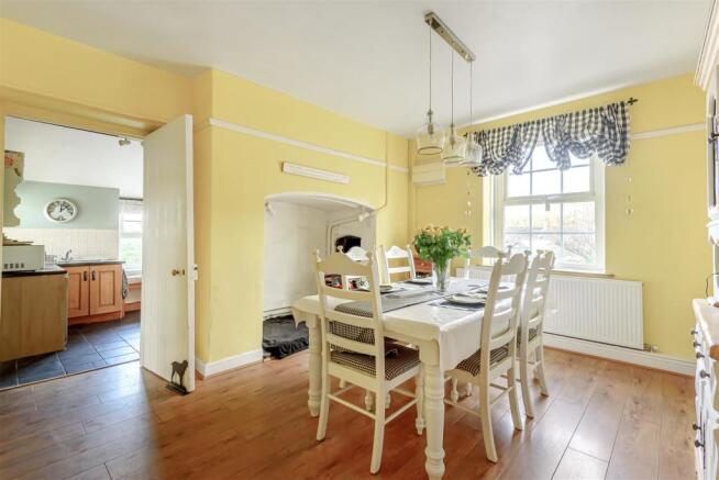 921433 (3).jpg