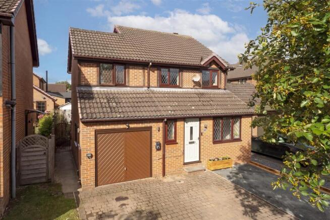 3 bed Detached for sale Image 5