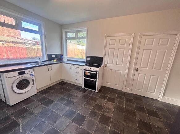 2 bed Not Specified to rent Image 4