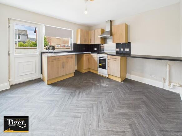 CAM02176G0-PR0549...