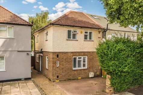 Twining Avenue, Twickenham