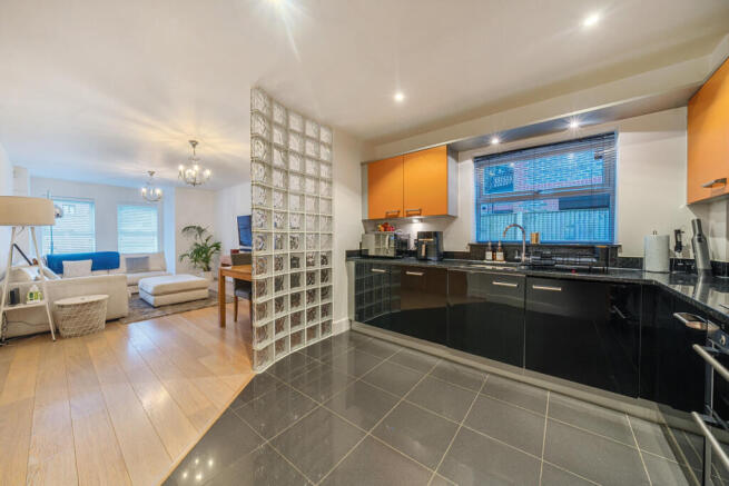 1405412-8-697b935...