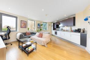 Flat 9, Gedling Court, Jamaica Road, London SE1 2RN