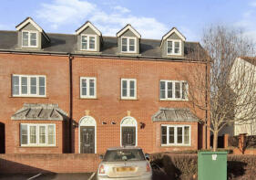Flat 19, Monmouth Court, Bindon Road, Taunton TA2 6AX
