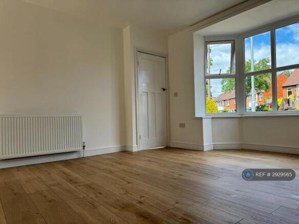 2 bed Semi-Detached to rent Image 11