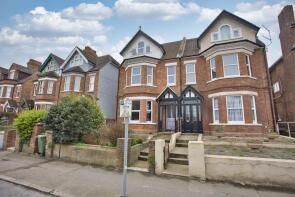 First Floor Flat, 223, Cheriton Road, Folkestone CT19 4AT