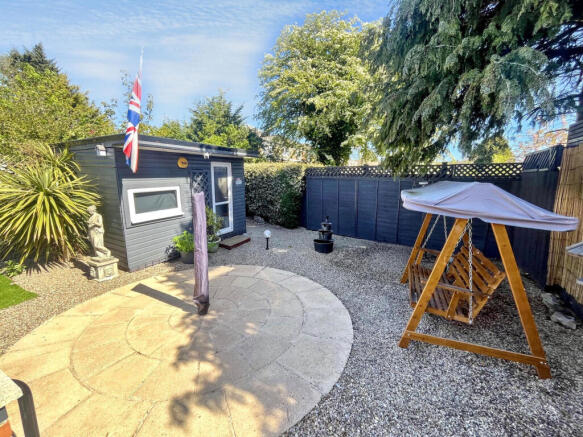 3 bed Semi-Detached for sale Image 10