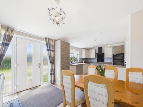 2 bed Detached Bungalow for sale Image 5