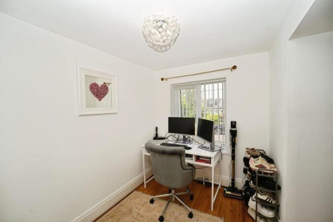 4 bed Detached for sale Image 6