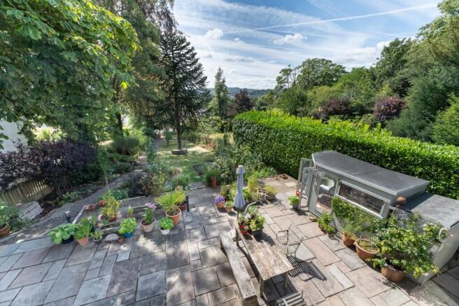 4 bed Detached for sale Image 4